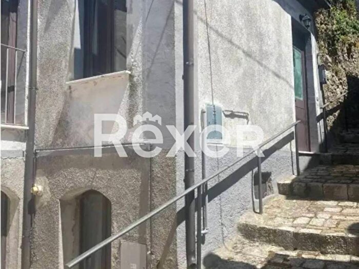 Casa trilocale in vendita in Piazza Guglielmo Marconi, Centro, San Massimo