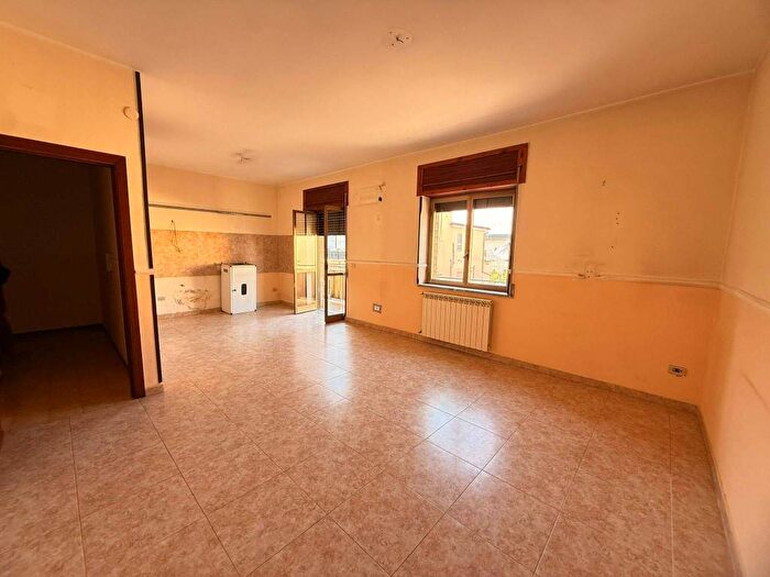 Appartamento trilocale in affitto in Via San Giacomo, Centro, Pomigliano dArco