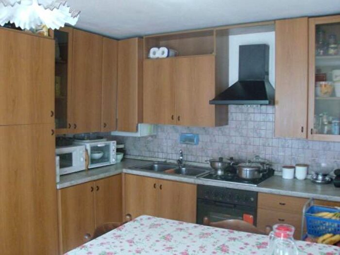 Appartamento quadrilocale in vendita in Cavaso Del Tomba