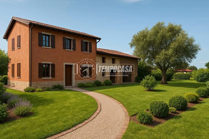 Casa con 6 locali in vendita in Via Garibaldi, Teglio Veneto