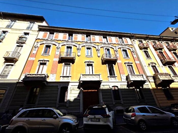 Appartamento con 5 locali in affitto in Via Ciro Menotti, Indipendenza, Milano