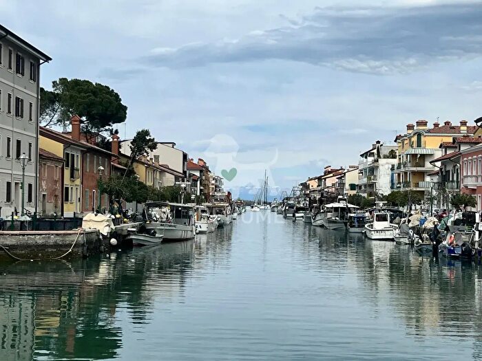 Casa con 6 locali in vendita in Riva Bersaglieri, Grado