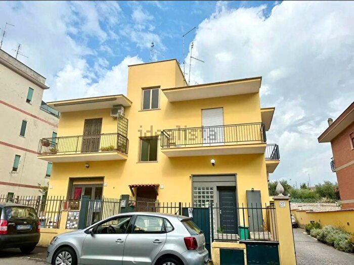 Appartamento quadrilocale in affitto in Via degli Adimari, Casetta Mattei Corviale, Roma