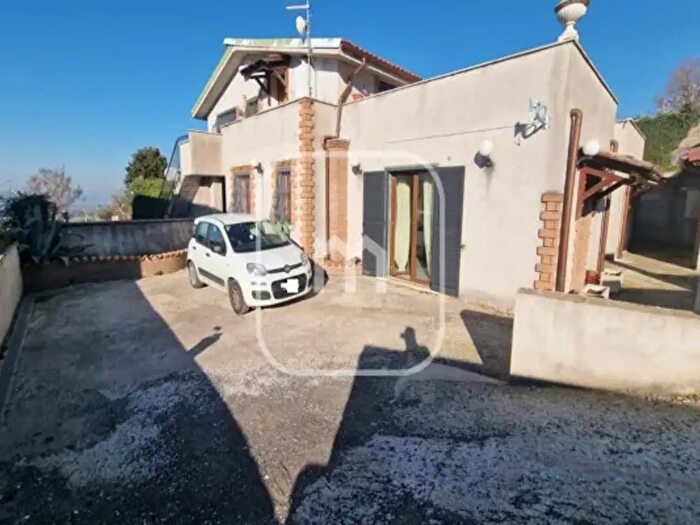 Appartamento trilocale in vendita in Via Colle della Cisterna, San Cesareo