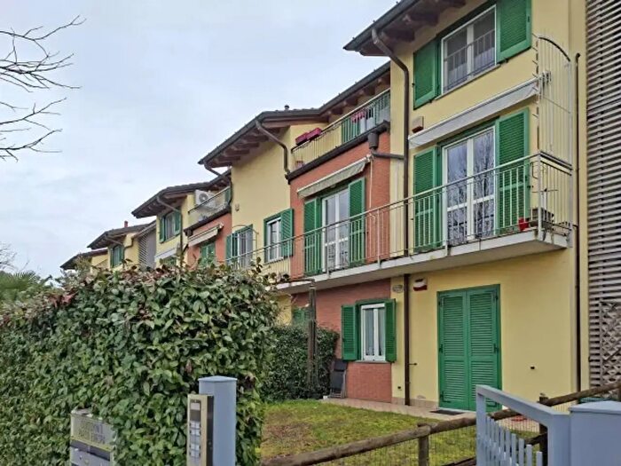 Appartamento quadrilocale in vendita in Sesto Calende