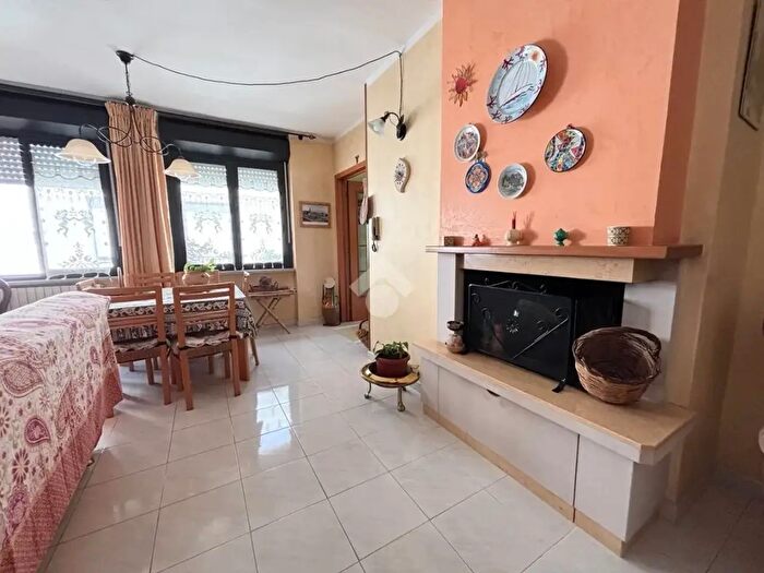 Appartamento quadrilocale in vendita in Via San Simone, Sannicola