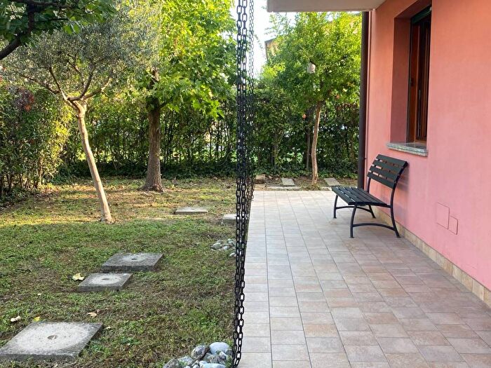 Appartamento bilocale in vendita in Via Alessandro Volta, Centro, Abano Terme