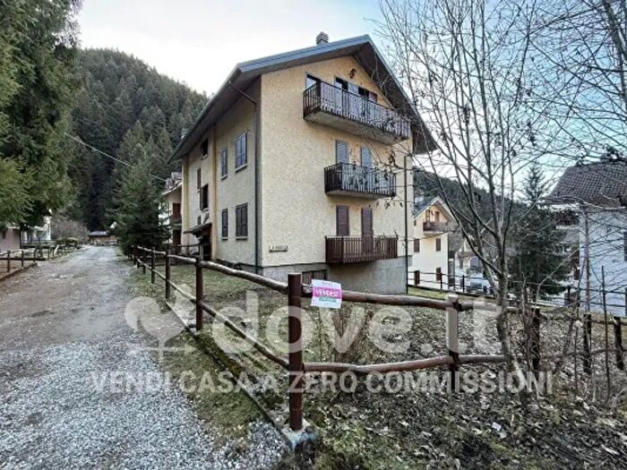 Appartamento quadrilocale in vendita in Via Pegros, Piazzatorre