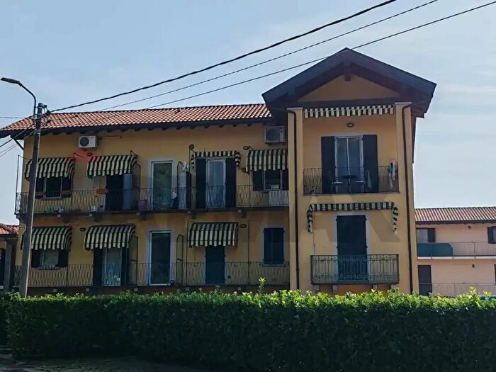 Appartamento trilocale in vendita in GatticoVeruno