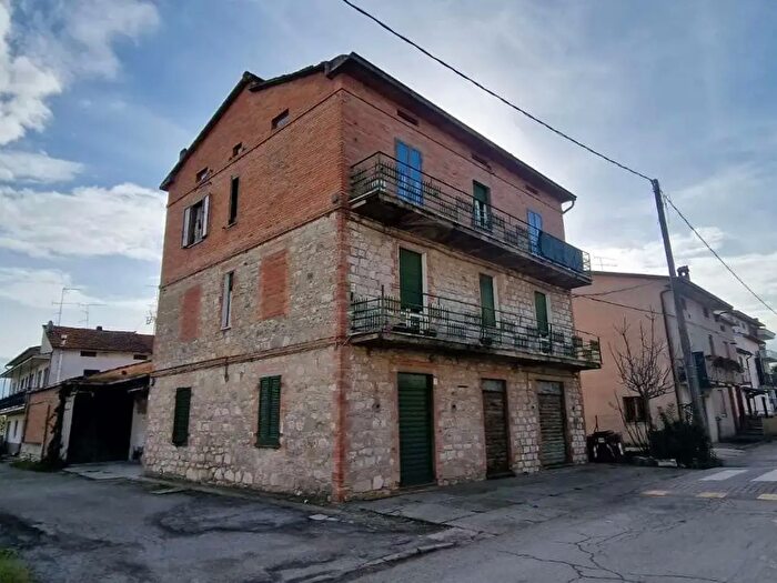 Appartamento con 5 locali in vendita in Via Ennio Garagnani, Marsciano