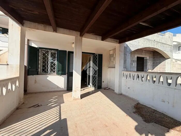 Casa trilocale in vendita in Via Torre Annunziata, Taviano