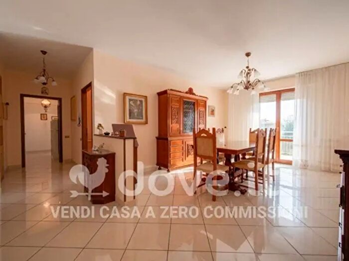 Appartamento quadrilocale in vendita in Via dell'Alberaccio, Prato