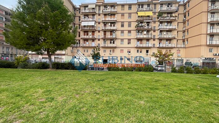 Appartamento trilocale in vendita in Via De Bellis, Bari