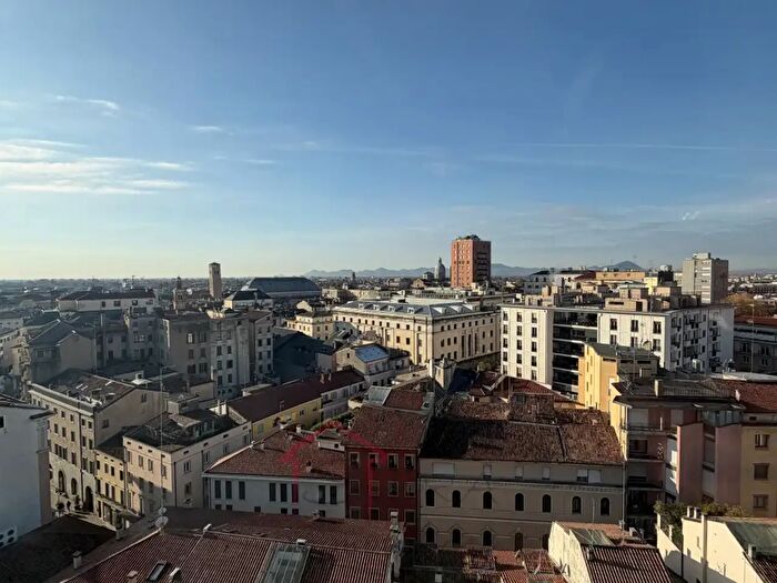 Appartamento bilocale in vendita in Largo Europa, Padova