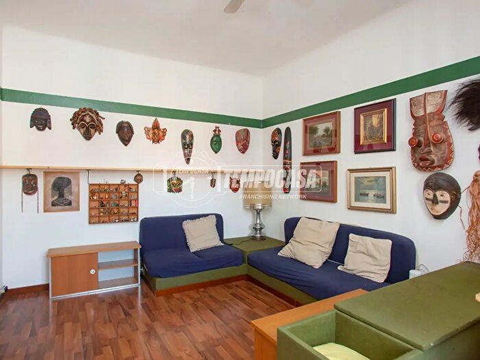 Appartamento trilocale in vendita in Via Monviso, Milano