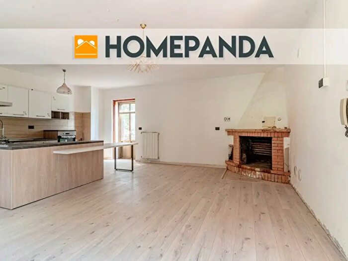 Casa con 6 locali in vendita in Pizzoferrato