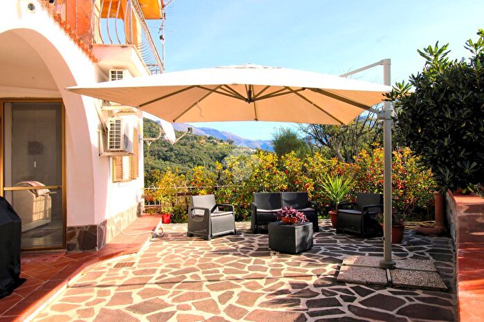 Appartamento trilocale in vendita in Via delle Genziane, Vibonati