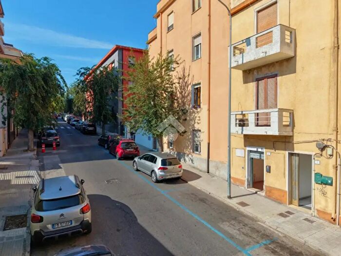 Appartamento trilocale in vendita in Via Santa Barbara, Nuoro