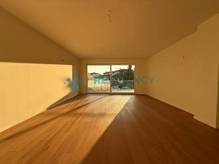 Appartamento quadrilocale in vendita in Via Palladio, Creazzo