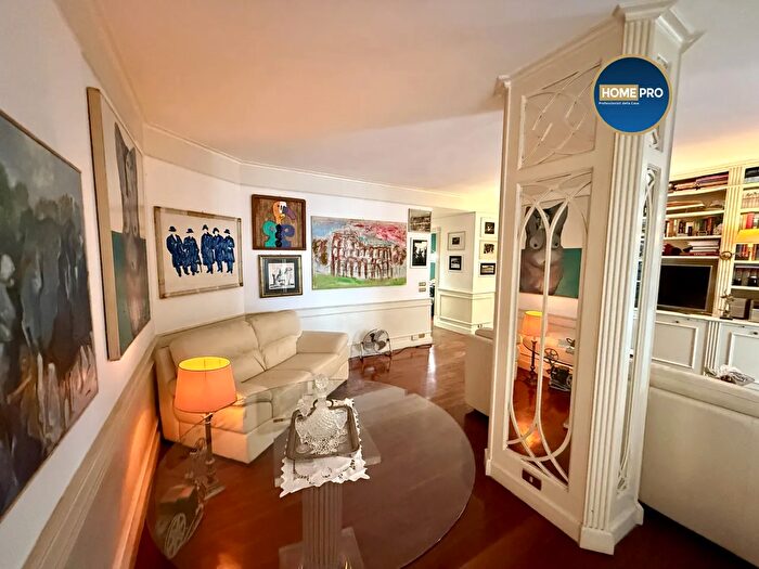 Appartamento trilocale in vendita in Viale delle Medaglie dOro, Roma