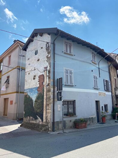 Casa con 7 locali in vendita in Via Colletto, Cairo Montenotte