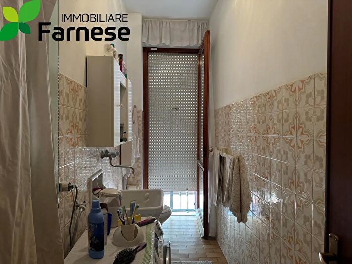 Appartamento con 5 locali in vendita in Piacenza