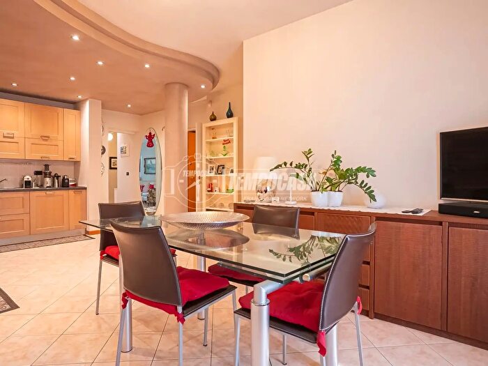 Appartamento con 5 locali in vendita in Via Umberto Treccani, Carpenedolo
