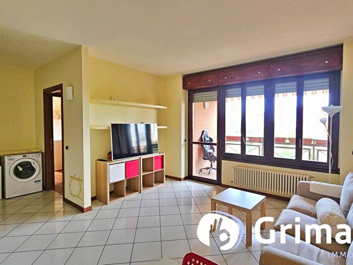 Appartamento trilocale in affitto in Via Remo la Valle, Cadorna Castello, Milano