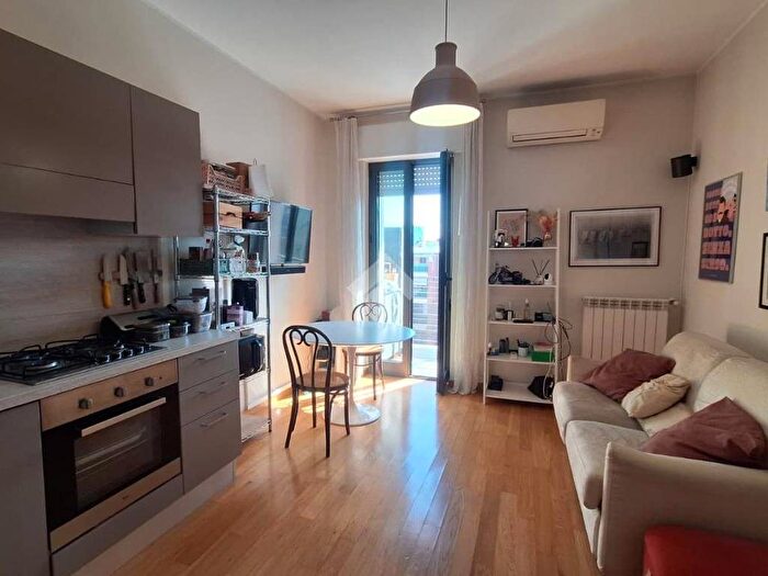 Appartamento monolocale in affitto in Via Livigno, Dergano, Milano
