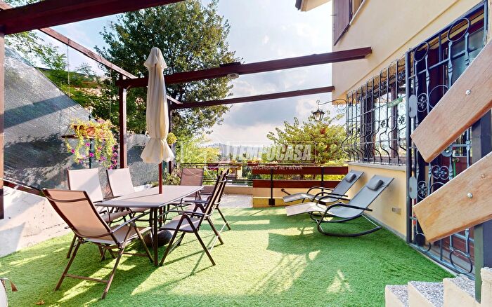 Casa con 5 locali in vendita in Via Cisoja Stiore, Valsamoggia