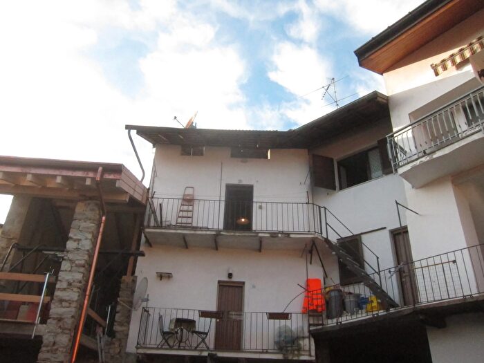 Appartamento in vendita in Leggiuno Varese Lombardia Italia, Leggiuno