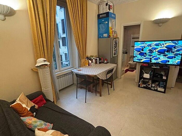 Appartamento bilocale in affitto in Via Alserio, Farini, Milano