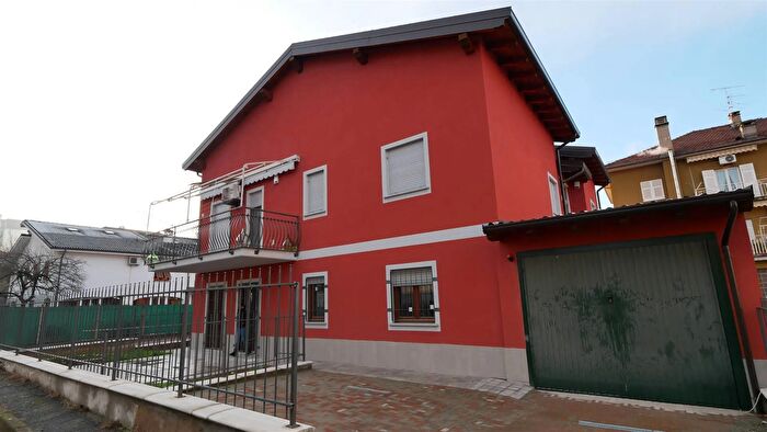 Case in Vendita e in Affitto - 3