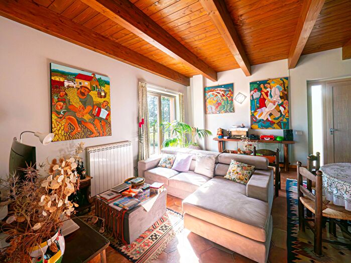 Casa con 10 locali in vendita in Perugia