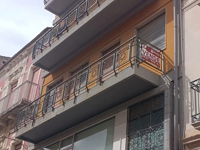 Appartamento con 5 locali in vendita in Via Cavour, Vittoria