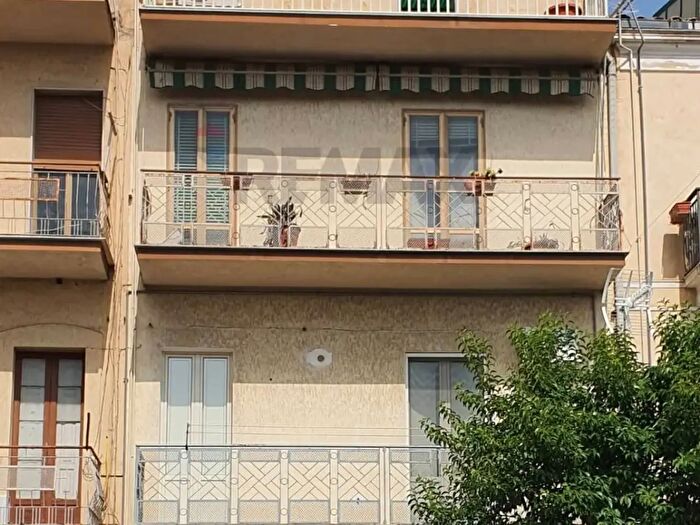 Appartamento trilocale in vendita in Viale Principe Umberto, Caltagirone