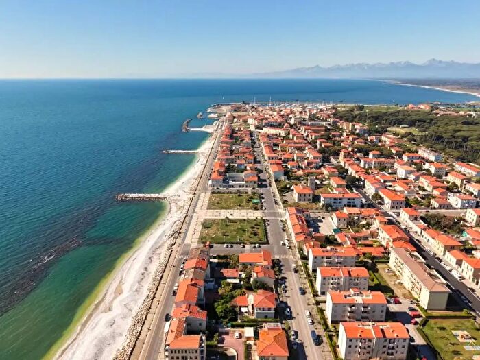 Appartamento con 5 locali in vendita in Via Lamberto Orlandi, Pisa
