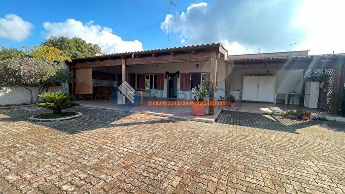 Casa quadrilocale in vendita in Monopoli