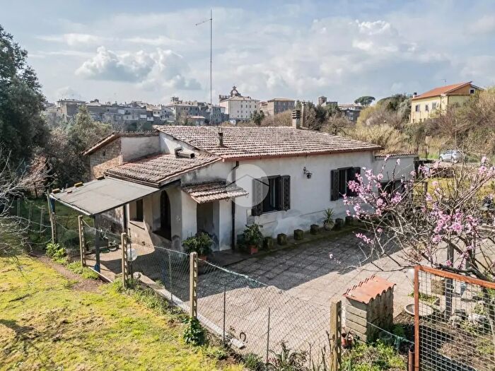 Casa trilocale in vendita in Via Guglielmo Marconi, Nepi