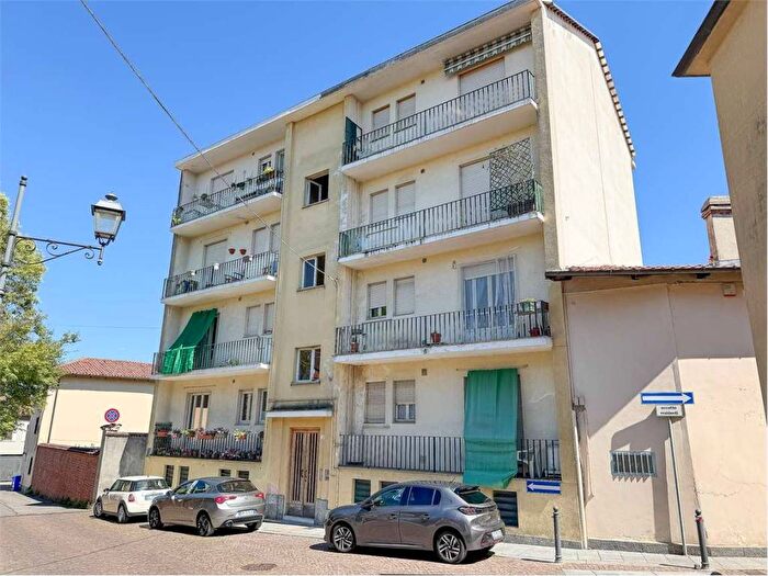 Appartamento trilocale in affitto in via san giacomo a, Centro Storico, Chieri