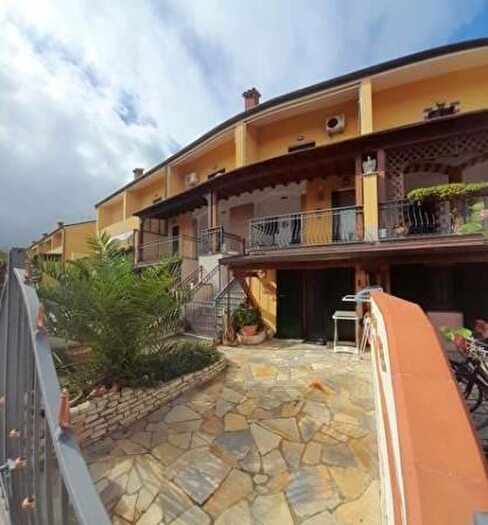 Casa con 5 locali in vendita in Via XXVIII Brigata Partigiana Ravennate, Comacchio