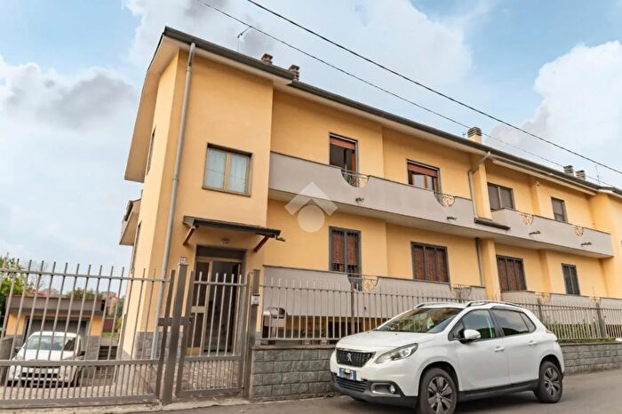 Appartamento trilocale in vendita in Via Gaetano Previati, Paderno Dugnano
