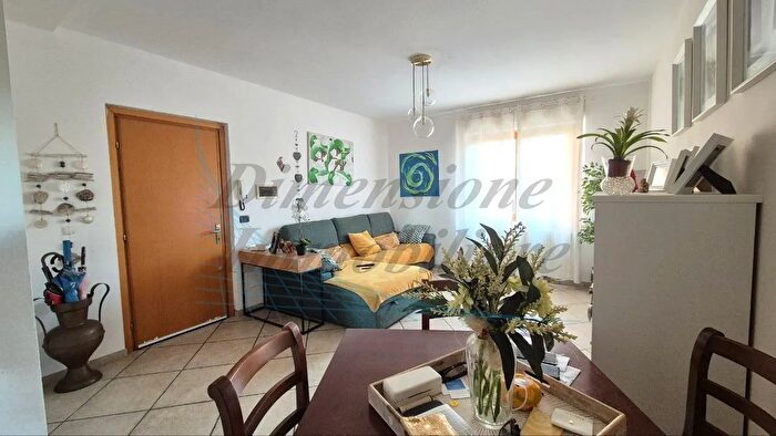 Appartamento quadrilocale in vendita in Via a Catalani, Rosignano Marittimo