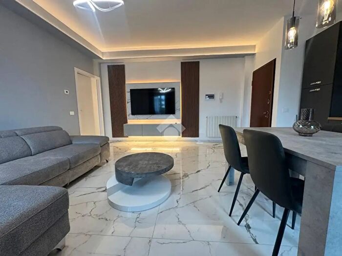 Appartamento trilocale in vendita in Via XXIV Maggio, Vaprio DAdda