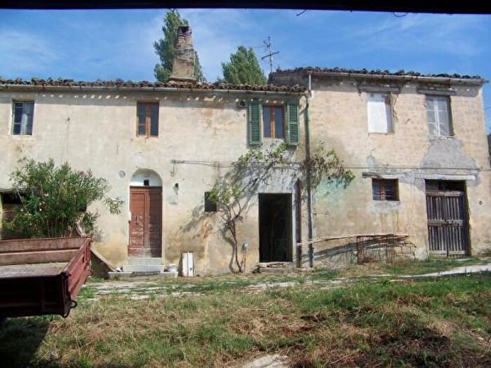 Casa con 5 locali in vendita in Cupramontana
