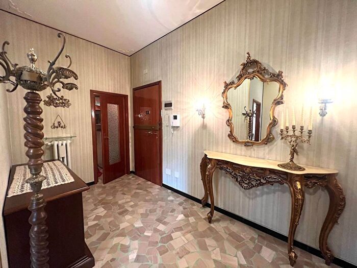 Appartamento trilocale in affitto in Via dei Carbonari, Centro Garibaldi, Casalecchio di Reno