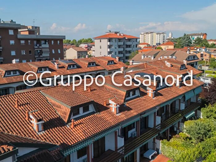 Casa con 5 locali in vendita in Cernusco Sul Naviglio