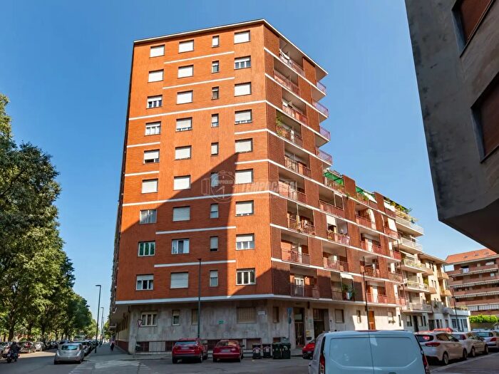 Appartamento trilocale in vendita in Corso Bernardino Telesio, Torino
