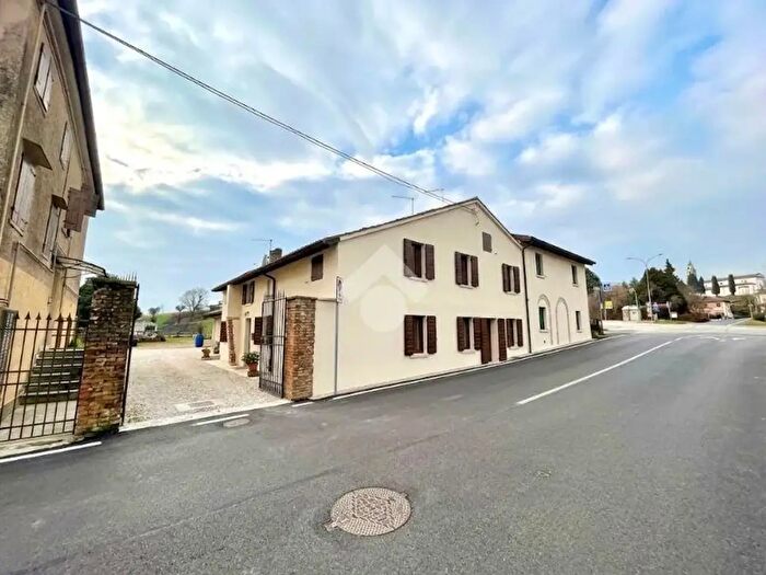 Casa con 5 locali in vendita in Via Ponte di Pagnano, Asolo