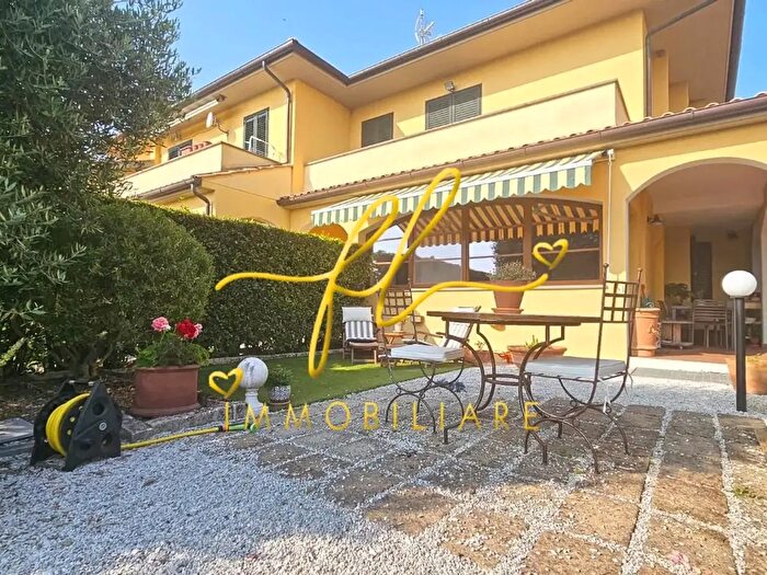 Appartamento quadrilocale in vendita in Castellina Marittima